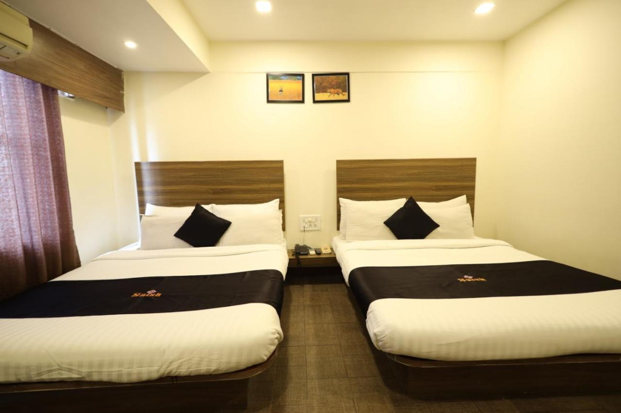 Saish Hotel Shirdi Esterno foto