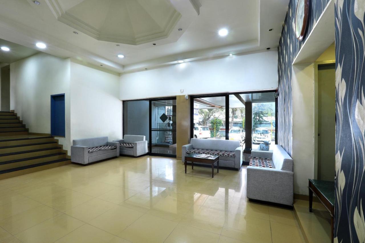 Saish Hotel Shirdi Esterno foto